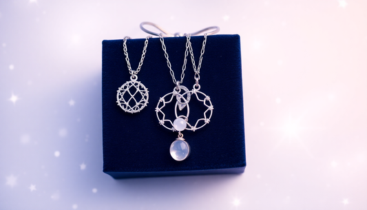 Elevate Romance with Celestial-Inspired Design: The Ultimate Wedding Gift Set from LSSIONLIFE